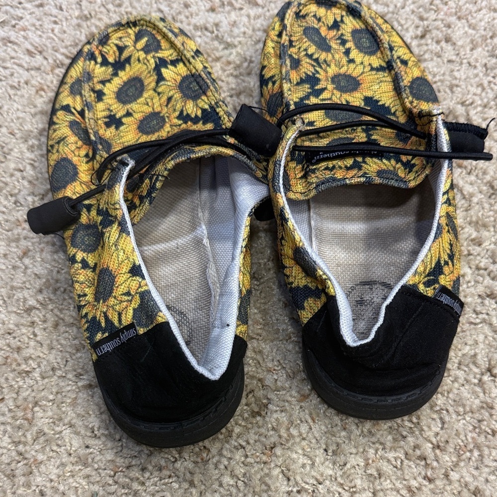 Simply Southern Brand,  Sunflower Shoes, Womens 8M, used - Picture 3 of 10